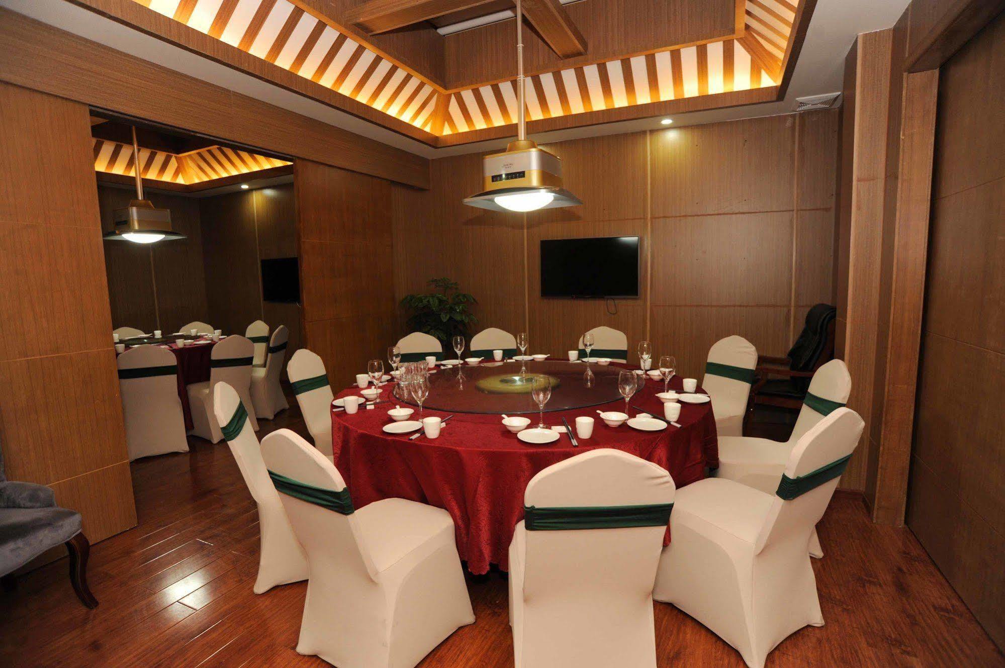 Chengdu Panda Prince Culture Hotel Luaran gambar