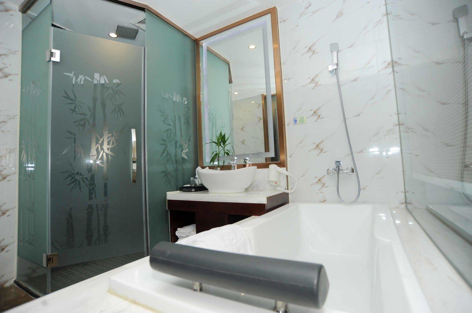 Chengdu Panda Prince Culture Hotel Luaran gambar